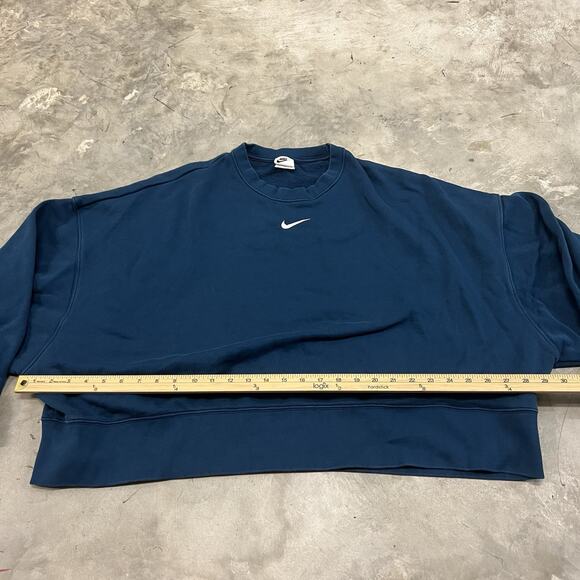 Nike Sweatshirt Womens Size XL Blue Crewneck Swoosh Cropped Oversized Essential - Picture 4 of 7